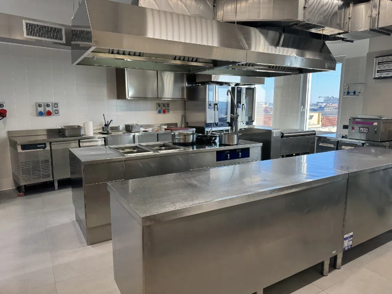 cappe-professionali-per-cucine-industriali