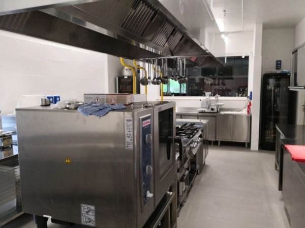 servizio-di-rinnovo-cucine-per-mense-aziendali