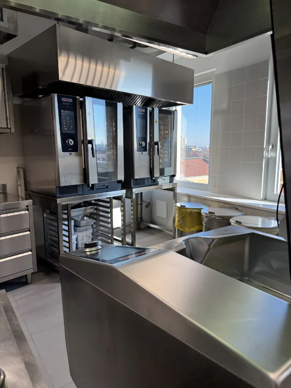zona-cottura-ristorante-aziendale
